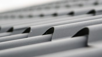 Metal Roofing vs Asphalt Shingles: Pros and Cons